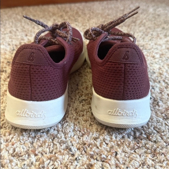 Allbirds Burgundy Tree Runner Sneakers with White Soles Women's Size 6 - Picture 6 of 7